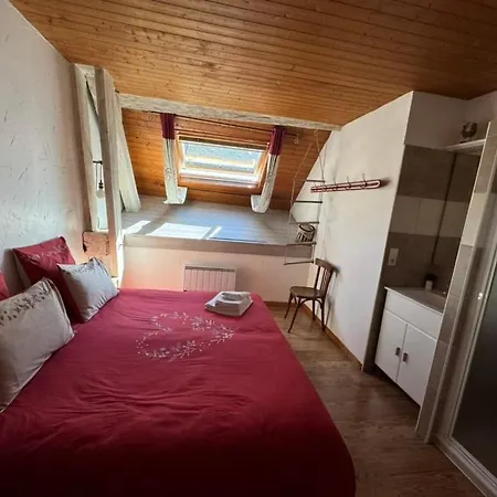 La Jument Verte D'hotes Aix-les-bains *