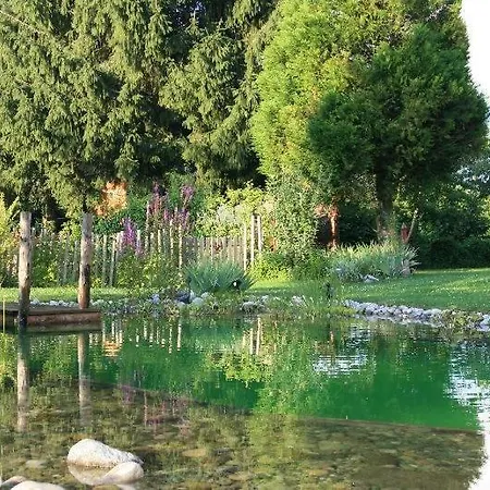 La Jument Verte D'hotes Aix-les-bains Panzió *